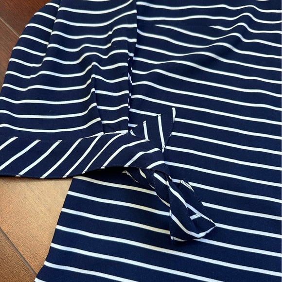 Talbots Medium Women’s Quarter Tie Sleeve Stripped Top - Picture 5 of 5